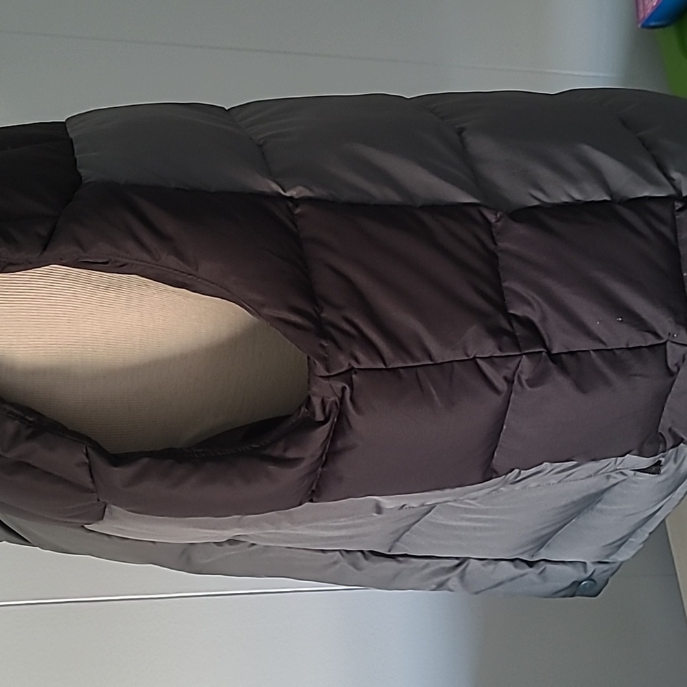 Columbia Black and Green Puffer Vest - Picture 6 of 12